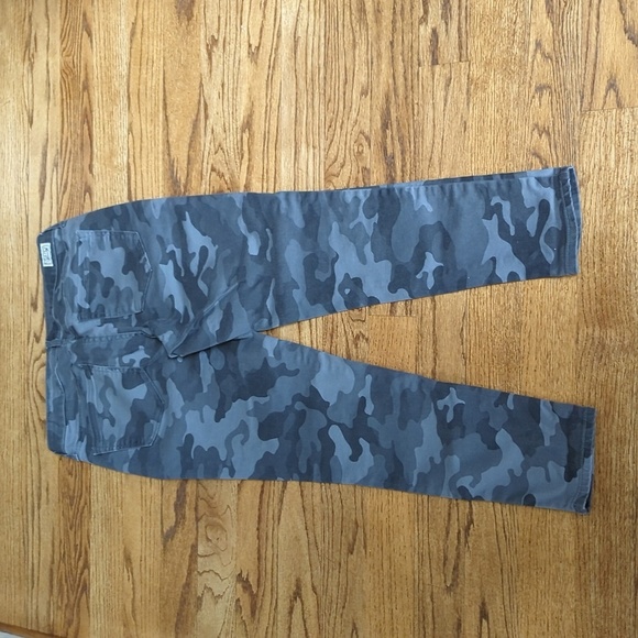 Seven7 Camo Print Pants - Picture 7 of 7